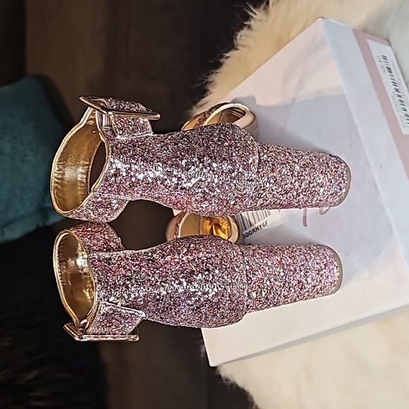 Pink GLITTER Heels!! - Picture 6 of 15